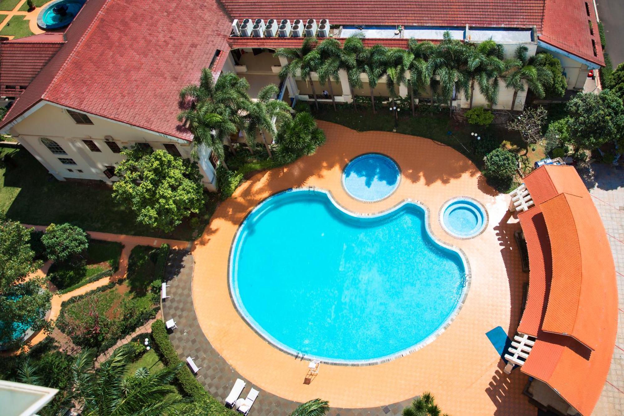 Dakruco Hotel Buon Ma Thuot Exterior foto